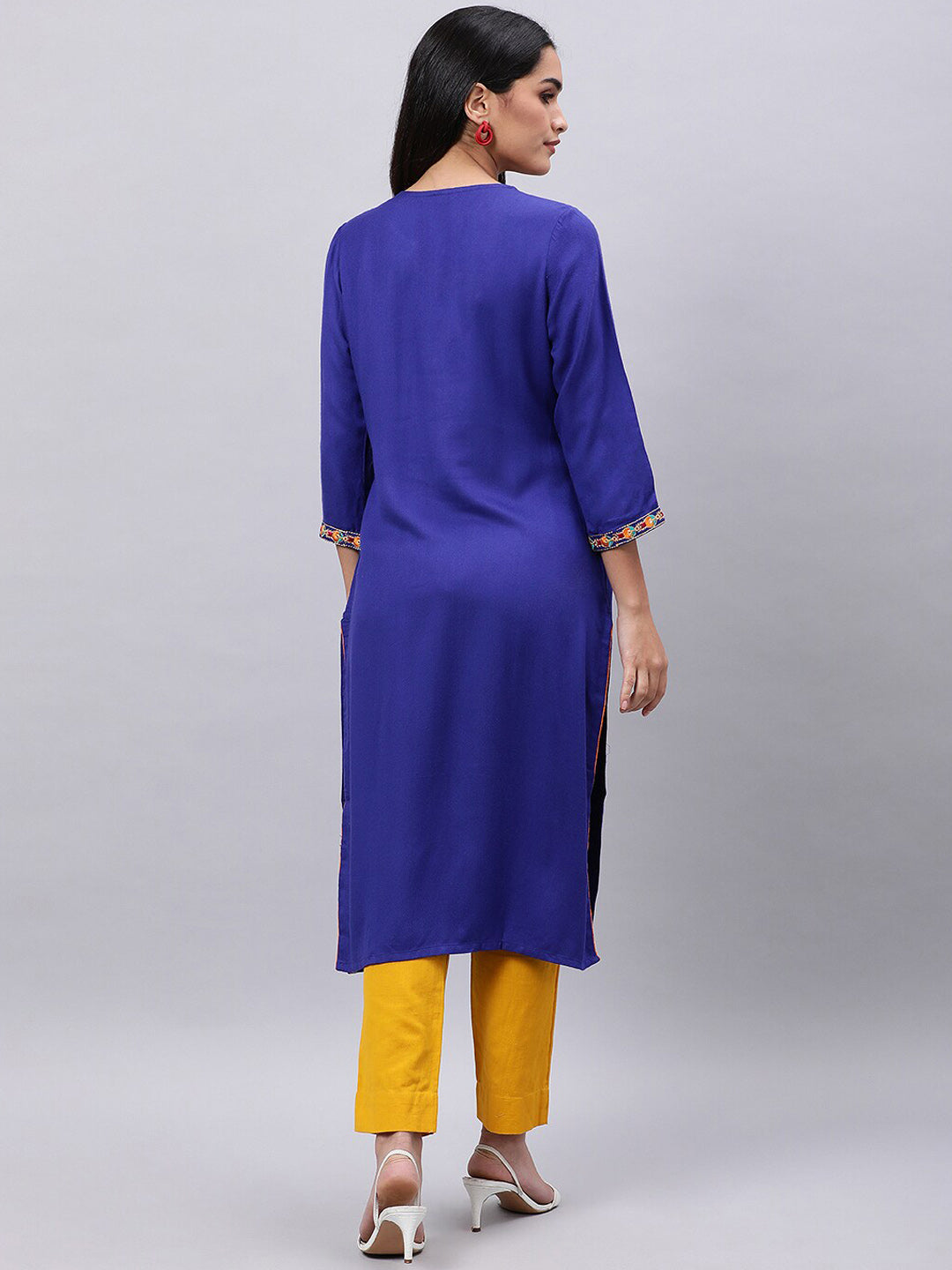 Souchii Women Beautiful Ethnic Motifs Yoke Design Mirror Work Kurta