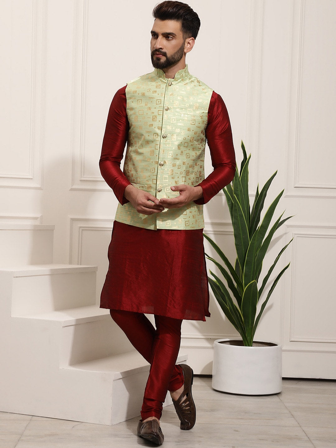 Sojanya Men Maroon Solid Kurta Set & Nehru Jacket