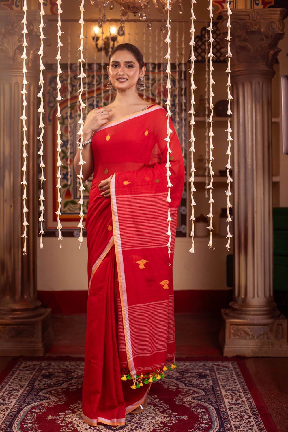 Very Much Indian Mastaani - Pure Mul Jamdhani Cotton Handloom Saree with Beautiful Diamond Weaves - Red