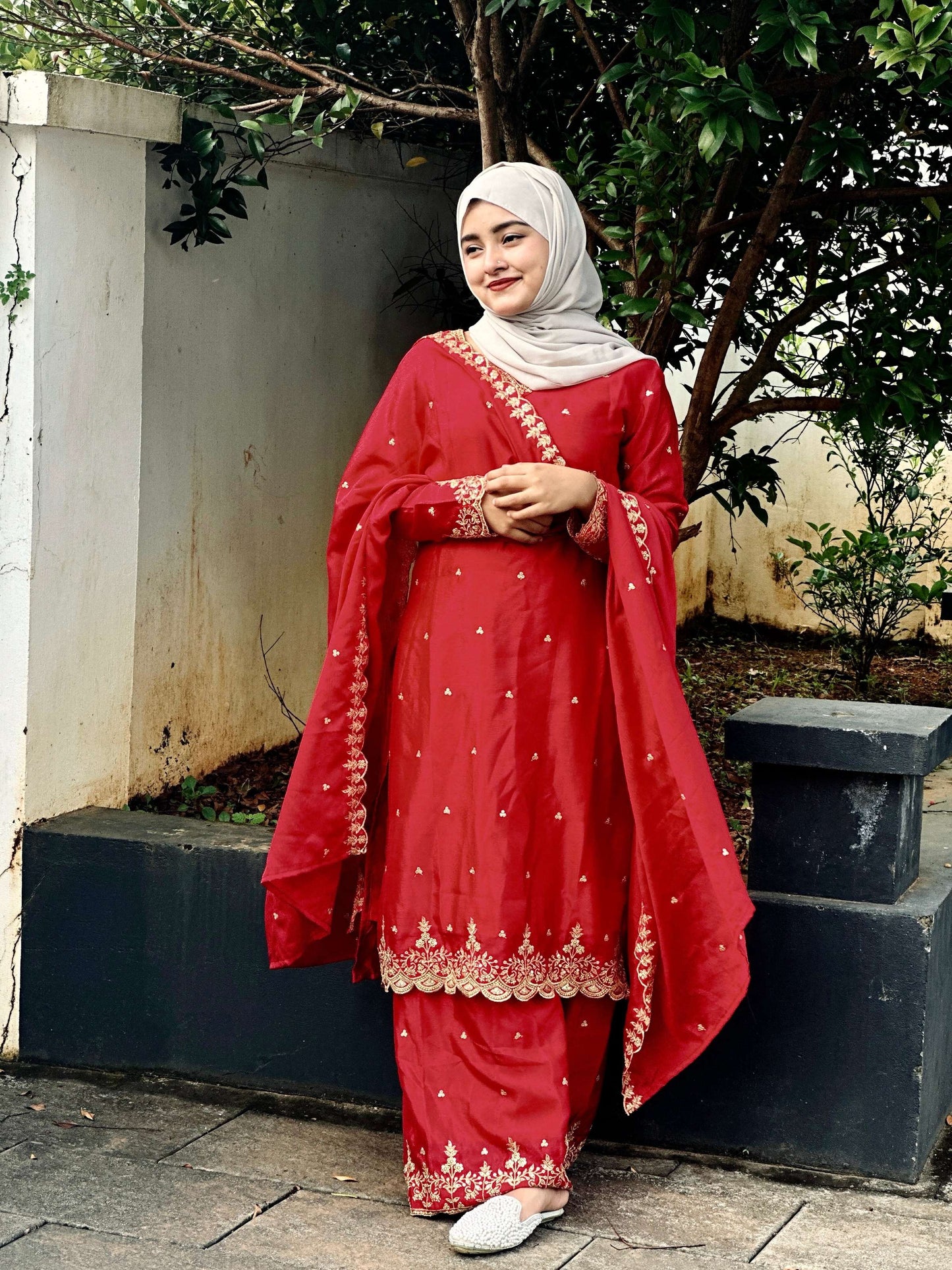 Lehenga Mart Sequence Embroidery Top And Palazzo With Dupatta Set-Red