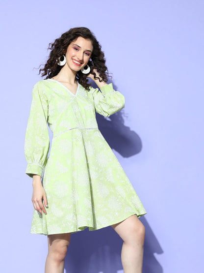 Ahalyaa Green & White Floral Print Puff Sleeves Ethnic Dress