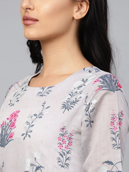 Ahalyaa Women Grey & Pink Floral Printed Layered Beautiful Maxi Dress