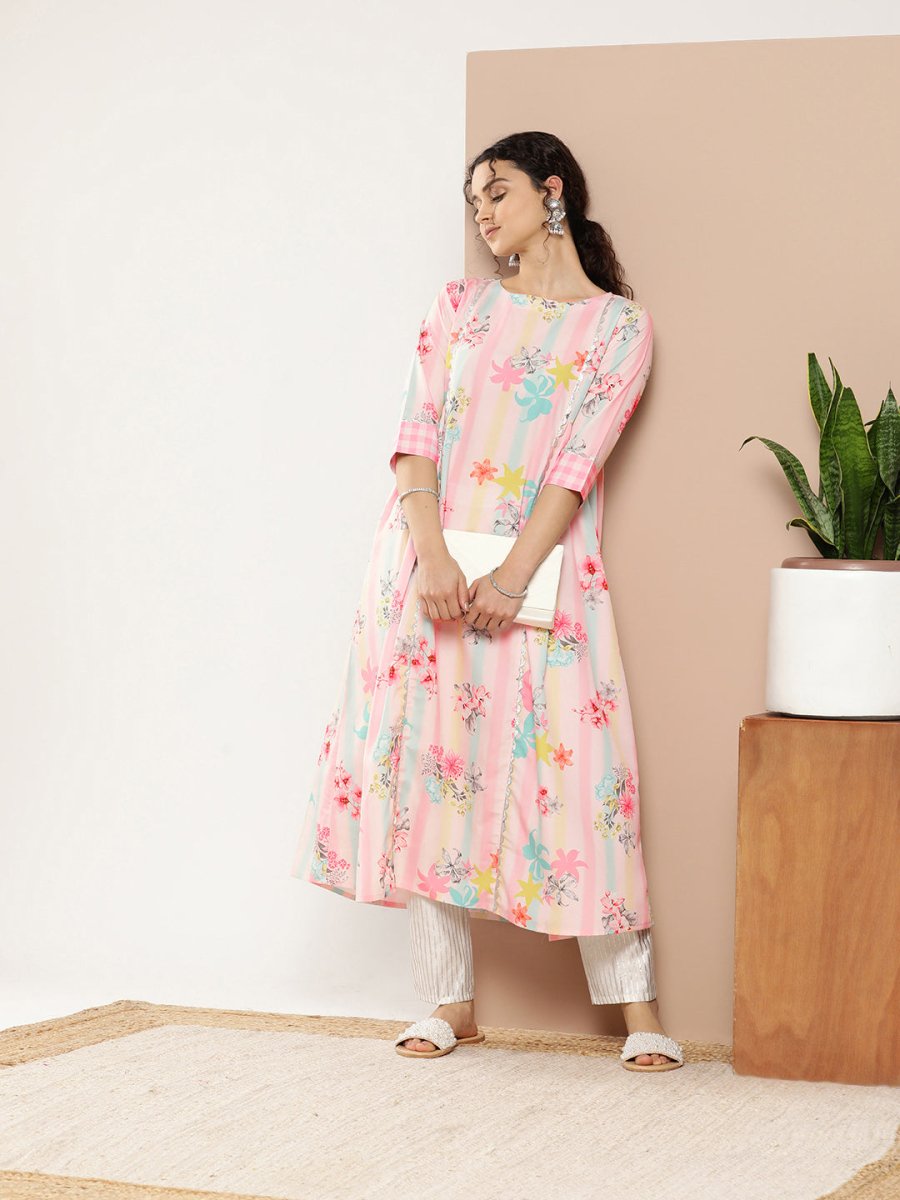 Ahalyaa Women Pink & Green Printed Gotta Patti Floral Crepe Kurta