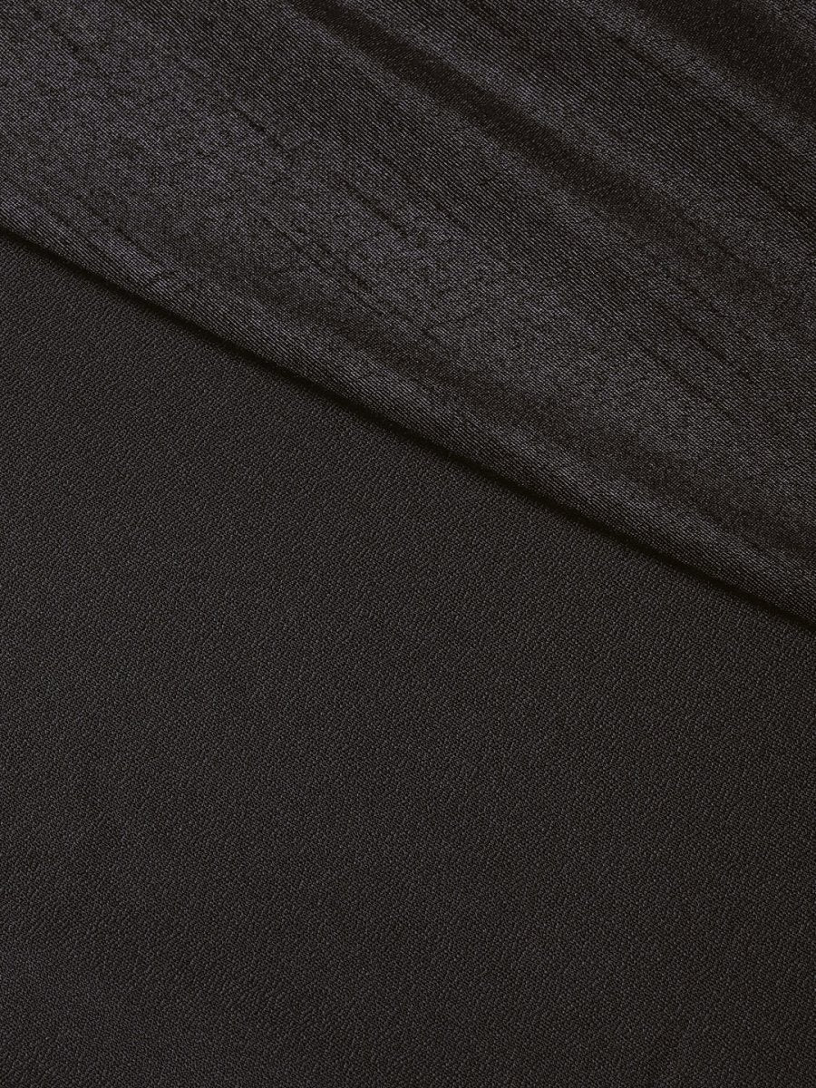 Ahalyaa Black Plain A-Line Kurta