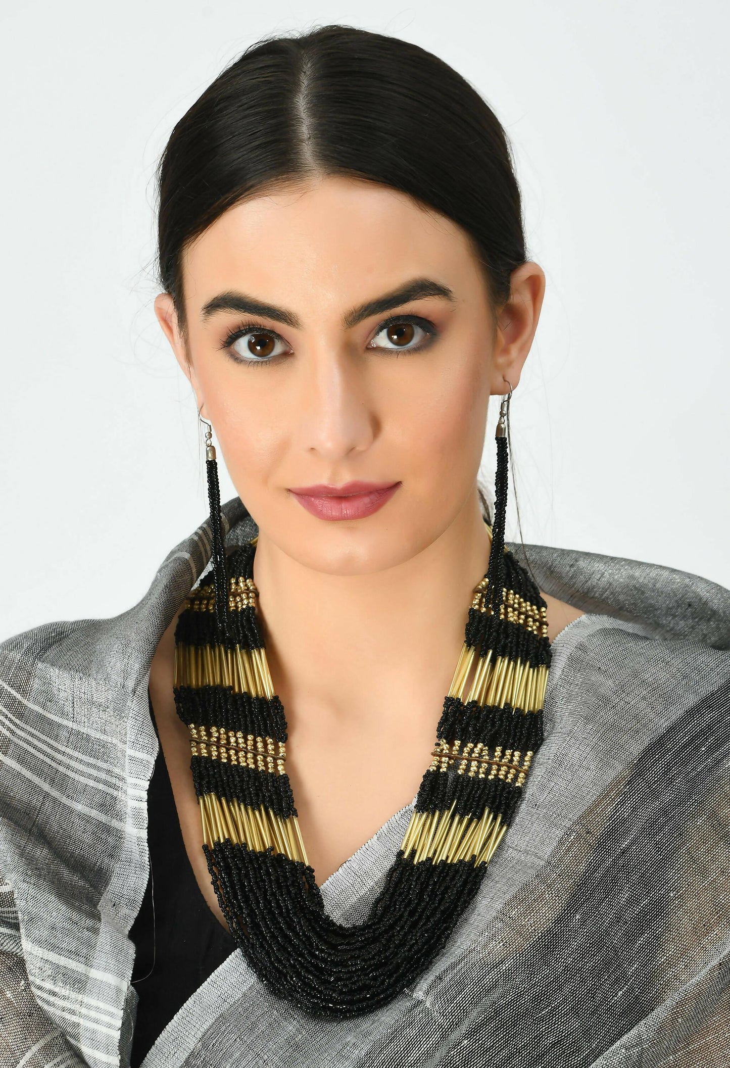 Mominos Fashion Johar Kamal Handicraft Finish Beads Work Long Necklace For Women (Black /Golden)
