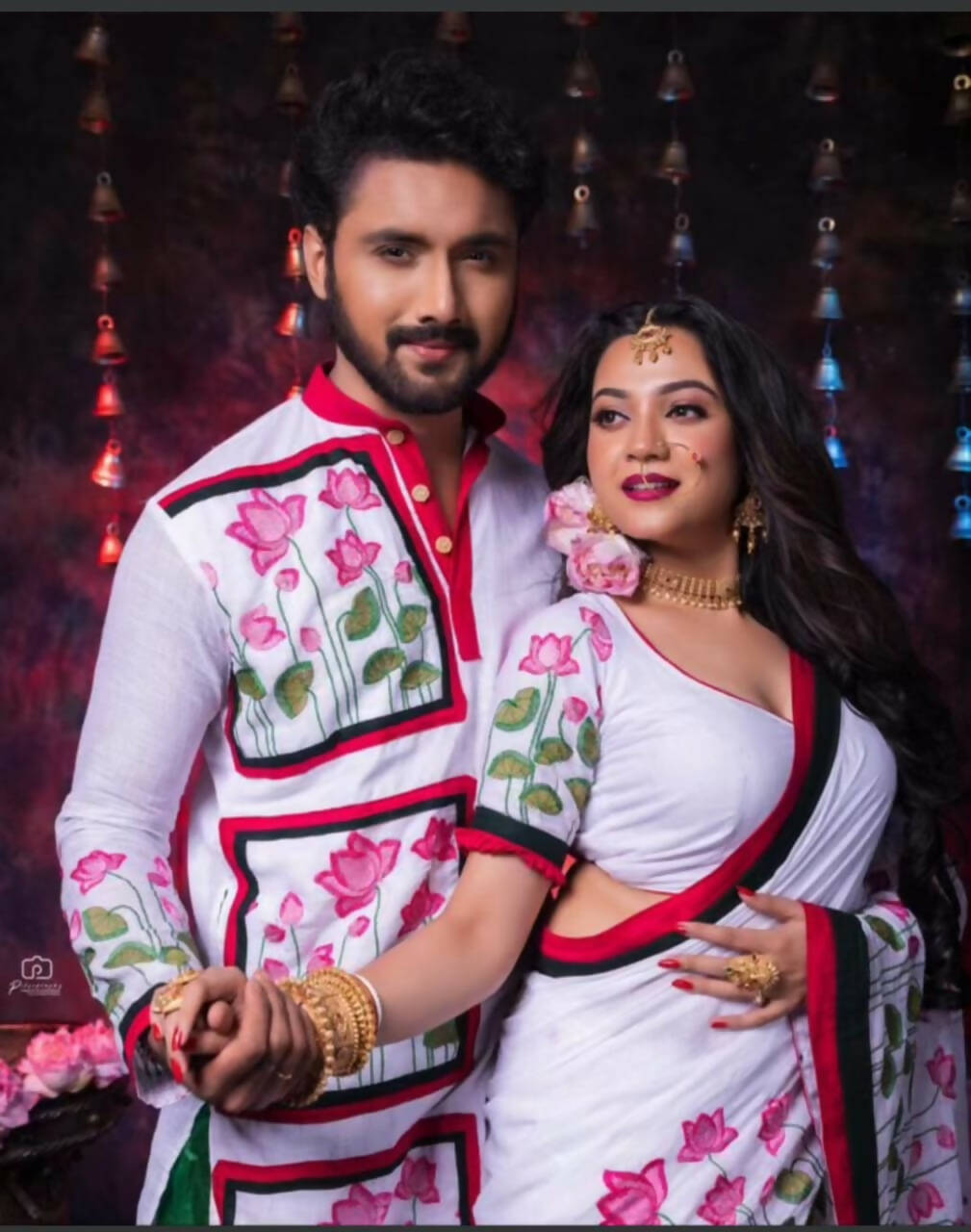 Exclusive Collection Saree With Blouse Piece For Women And Men's Kurta - White