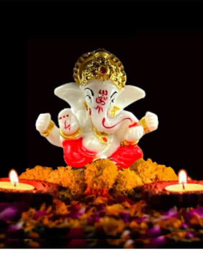 Expleasia, Exuberant & Luxury Decor Ganesha Idol With Wooden Temple