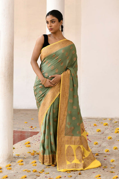 Joban Fashion Grass Green Crepe Chiffon Pure Handloom Banarasi Silk Saree