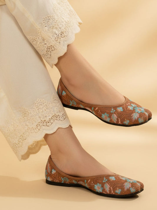 Desi Colour Women Indian Ethnic Footwear-Cushioned Peach Floral