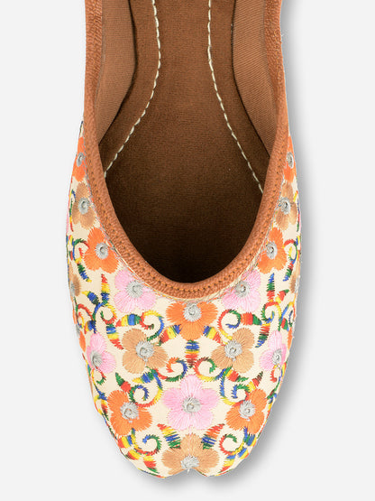 Desi Colour Women Indian Ethnic Footwear-Cushioned Offwhite Multi Floral