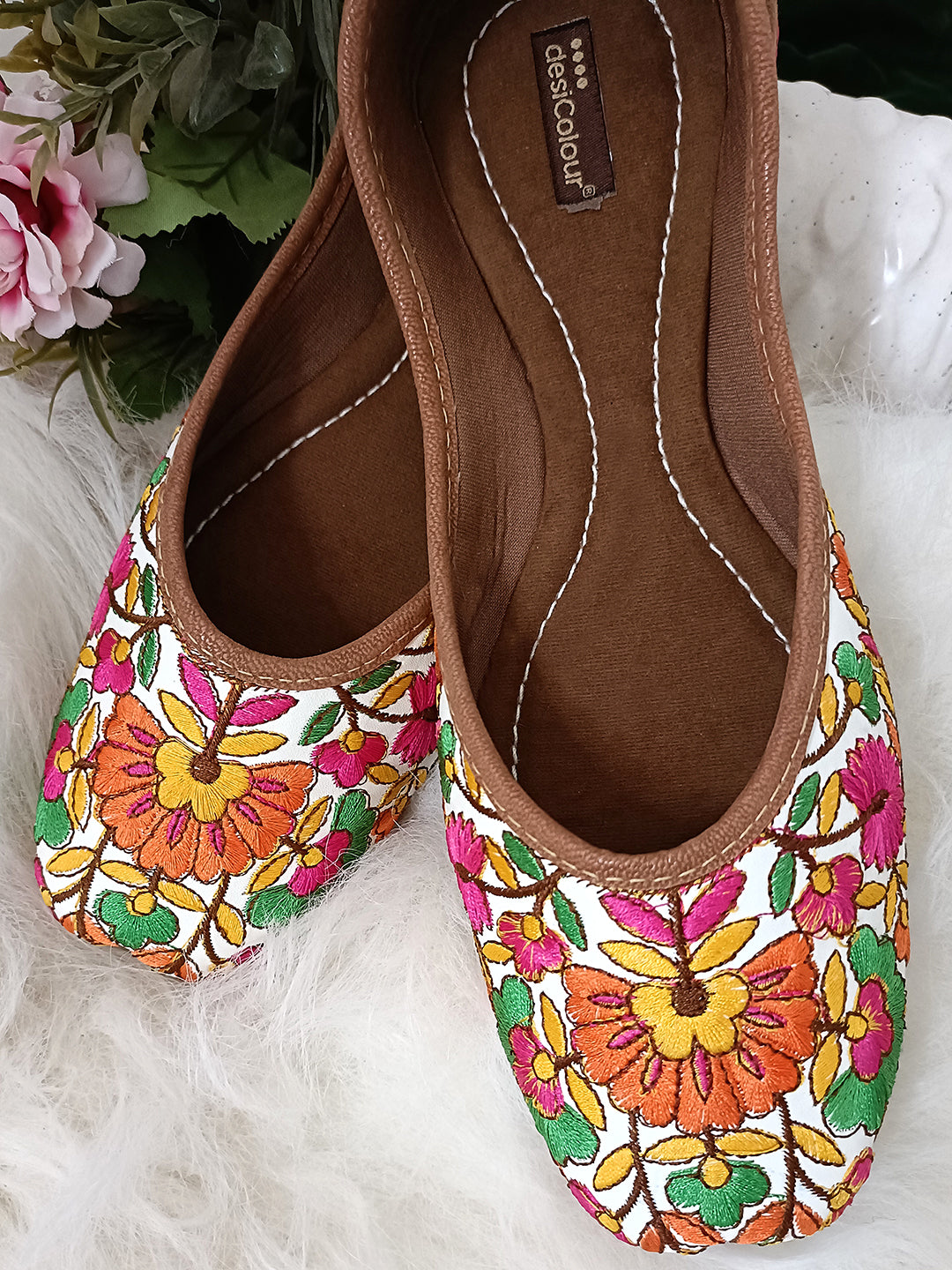 Desi Colour Women Indian Ethnic Footwear-Cushioned Multicolour