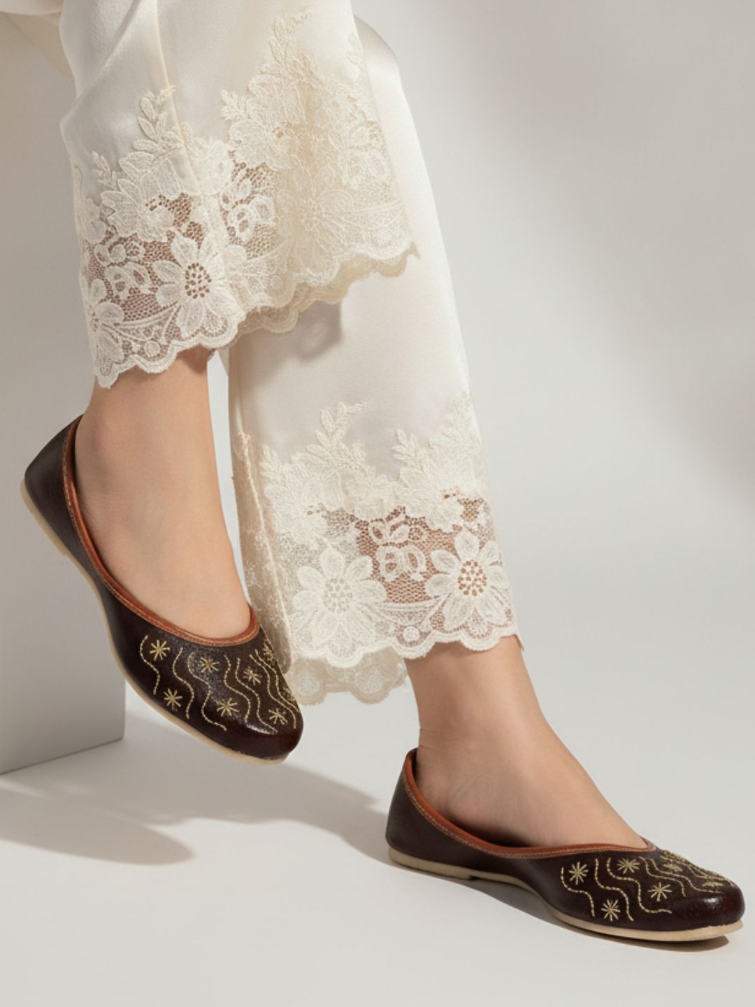 Desi Colour Women Indian Ethnic Footwear-Traditional Dark Brown Polish