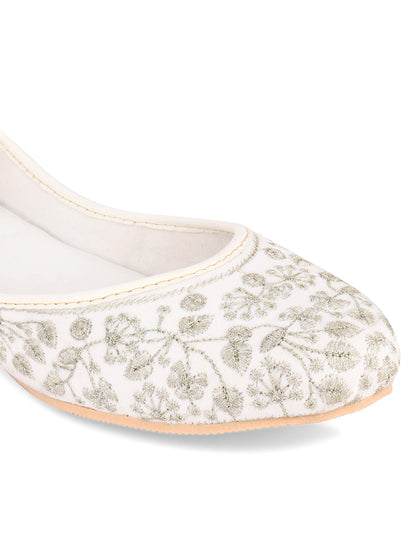 Desi Colour Women Indian Ethnic Footwear-Cushioned White Heavy Emb