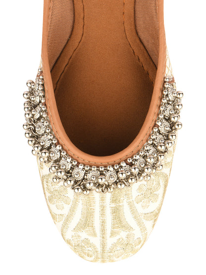 Desi Colour Women Indian Ethnic Footwear-Off White-Gungroo