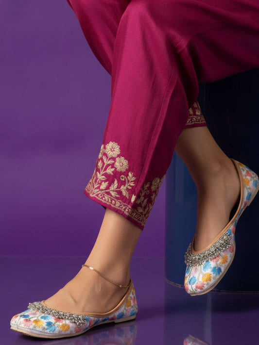 Desi Colour Women Indian Ethnic Footwear-Multi Gungroo