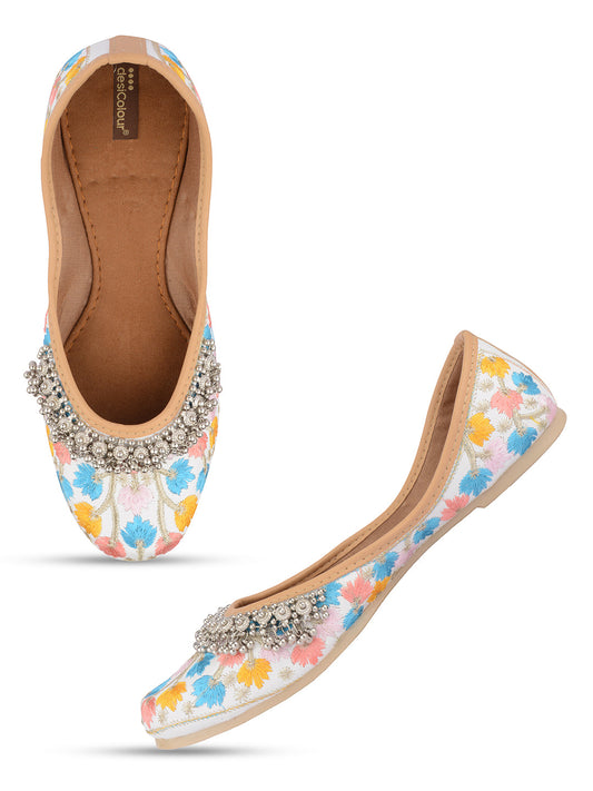 Desi Colour Women Indian Ethnic Footwear-Multi Gungroo