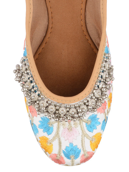 Desi Colour Women Indian Ethnic Footwear-Multi Gungroo