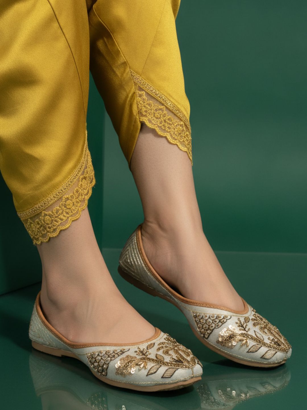 Desi Colour Women Indian Ethnic Footwear-Grey Emb