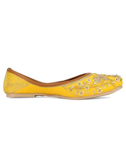 Desi Colour Women Indian Ethnic Footwear-Yellow Dabka