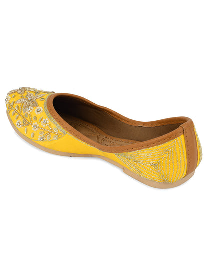 Desi Colour Women Indian Ethnic Footwear-Yellow Dabka