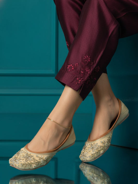 Desi Colour Women Indian Ethnic Footwear-Gold Dabka Flower