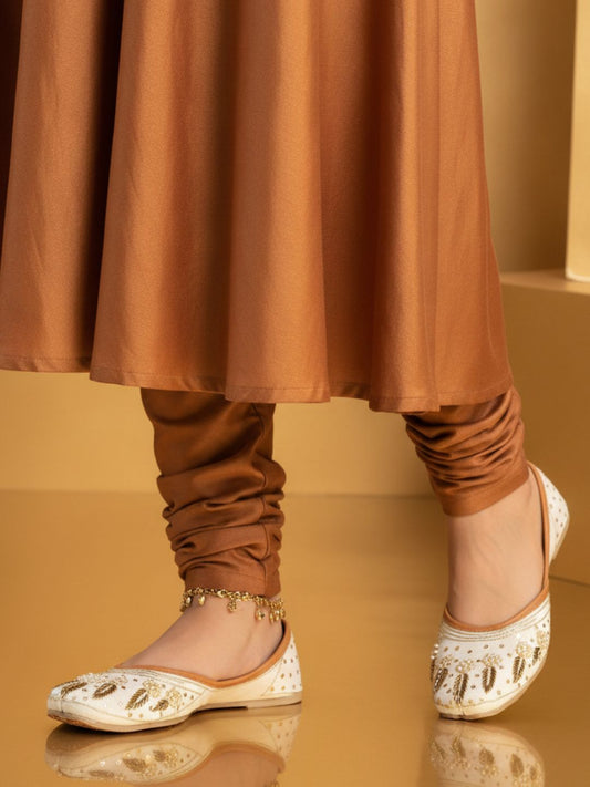 Desi Colour Women Indian Ethnic Footwear-Off white Dabka