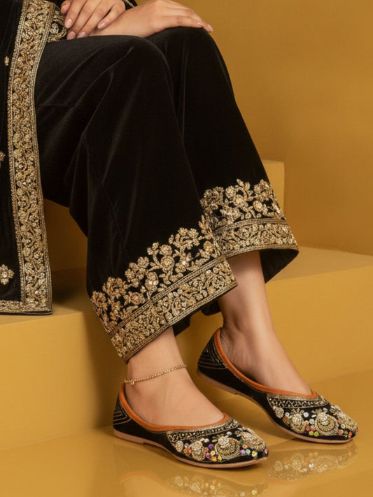 Desi Colour Women Indian Ethnic Footwear-Velvet Black