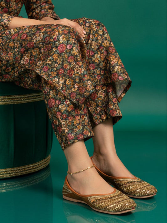 Desi Colour Women Indian Ethnic Footwear-Copper Dabka