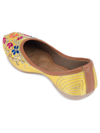 Desi Colour Women Indian Ethnic Footwear-Heavy Emb -16