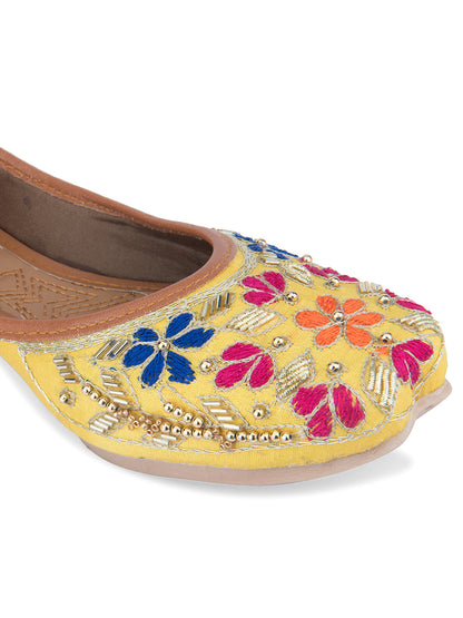 Desi Colour Women Indian Ethnic Footwear-Heavy Emb -16