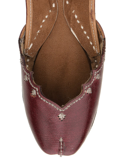 Desi Colour Women Indian Ethnic Footwear-Elegance