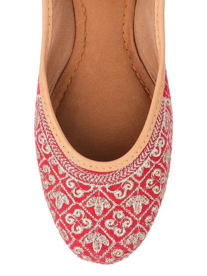 Desi Colour Women Indian Ethnic Footwear-Cushioned Red Zari Woek