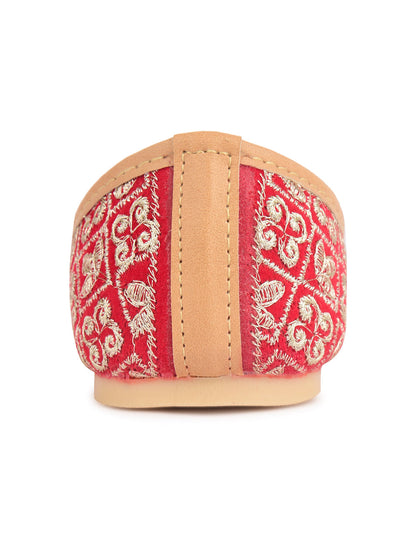 Desi Colour Women Indian Ethnic Footwear-Cushioned Red Zari Woek