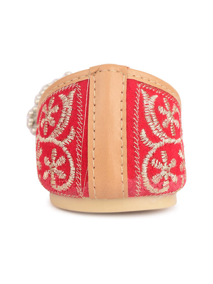 Desi Colour Women Indian Ethnic Footwear-Red Gungroo