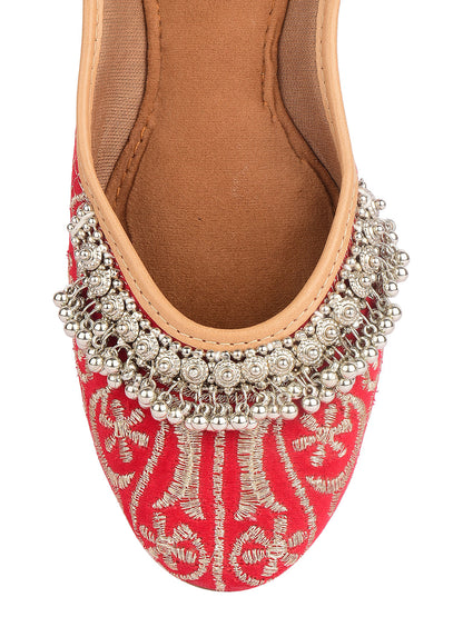 Desi Colour Women Indian Ethnic Footwear-Red Gungroo