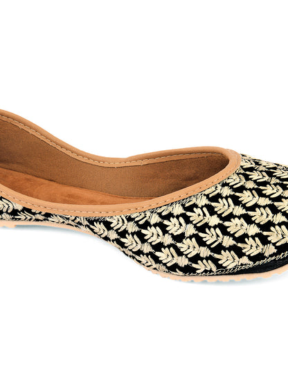 Desi Colour Women Indian Ethnic Footwear-Black Thread
