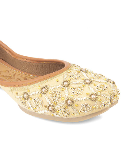 Desi Colour Women Indian Ethnic Footwear-Gold Dabka work