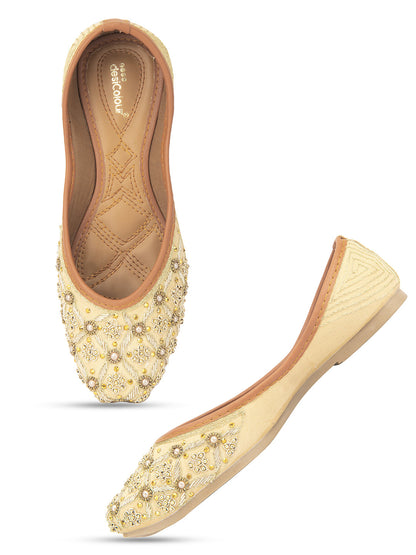 Desi Colour Women Indian Ethnic Footwear-Gold Dabka work