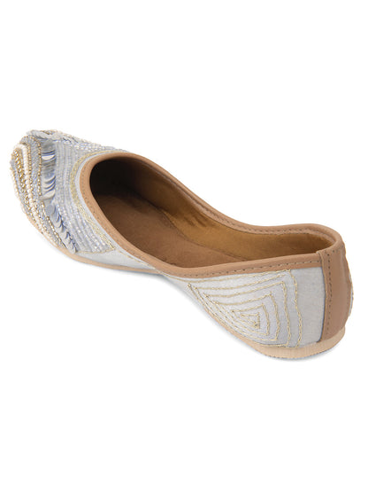 Desi Colour Women Indian Ethnic Footwear-Grey V Pearl