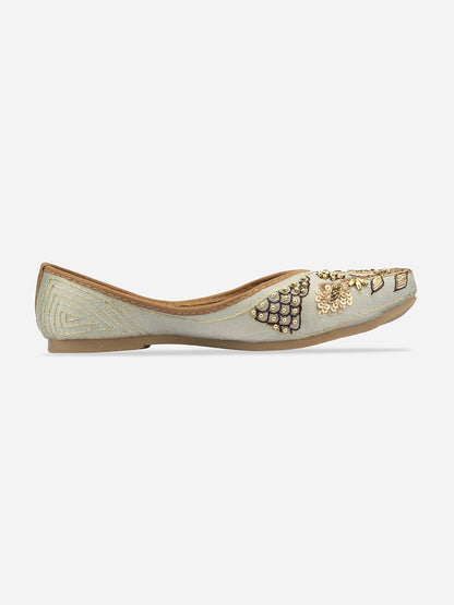 Desi Colour Women Indian Ethnic Footwear-Grey Emb