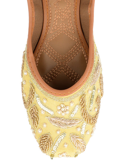 Desi Colour Women Indian Ethnic Footwear-Gold Dabka-2