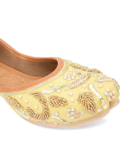 Desi Colour Women Indian Ethnic Footwear-Gold Dabka-2