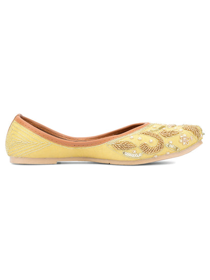 Desi Colour Women Indian Ethnic Footwear-Gold Dabka-2