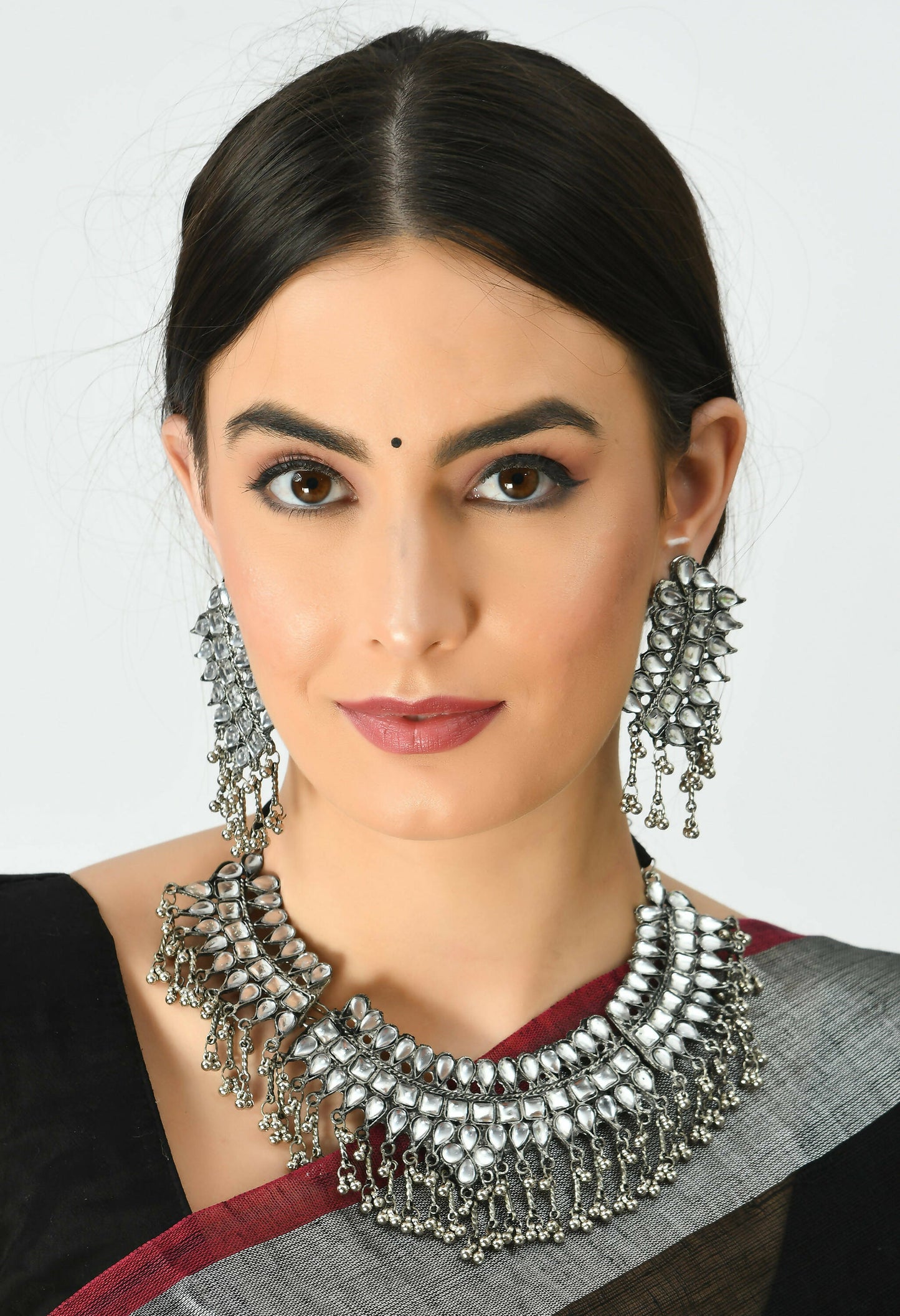Mominos Fashion Johar Kamal Oxidised Silver-Plated Brass Finish Kundan Necklace For Women (Silver)