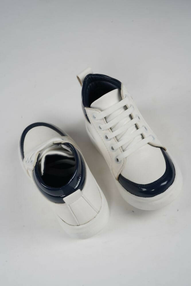 Tiny Bugs For Boys & Girls Mid Top Sneakers - White & Blue