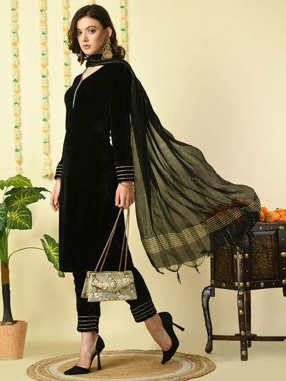Myshka Women's Black Velvet Kurta & Trousers With Dupatta Party Sets