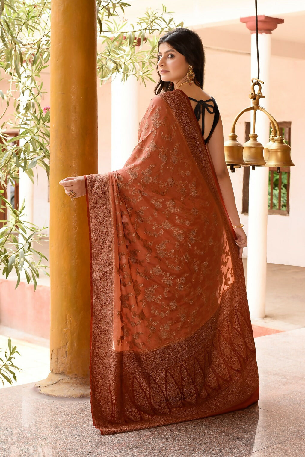 Joban Fashion Amber Crepe Chiffon Pure Handloom Banarasi Silk Saree