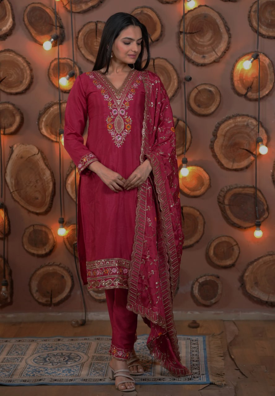 Prazu Fashion Pink Chinon Silk Embroidered Designer Salwar Suit