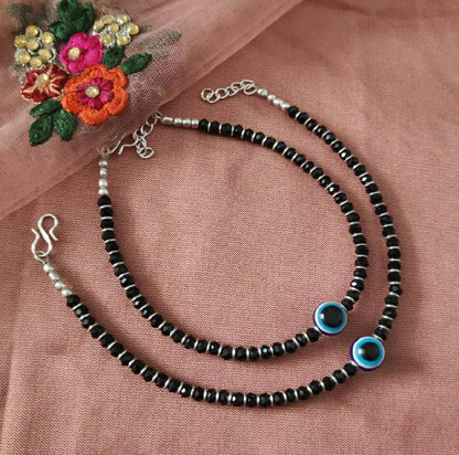 Mominos Fashion Traditional Black Beads Silver-Plated Anklets