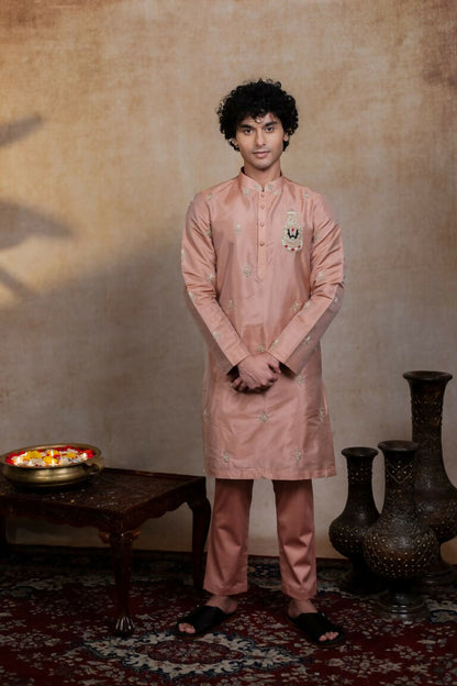 Semi Pattu Copper Balaji Ratna Pattu Set By Hilo Design